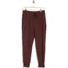 Z By Zella On The Move Pocket Joggers In Burgundy