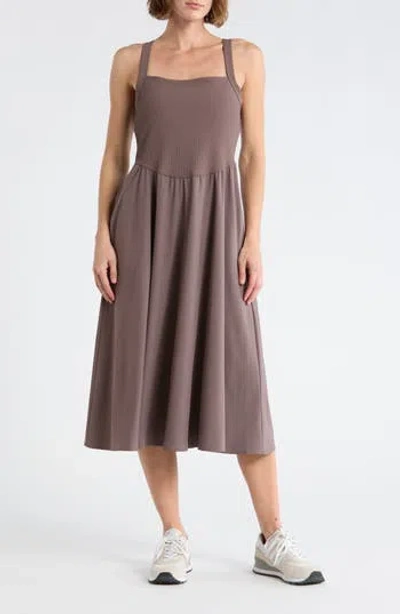 Z By Zella Rib Hybrid Midi Dress In Brown