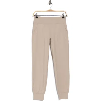 Z By Zella Steady 7/8 Pocket Joggers In Brown