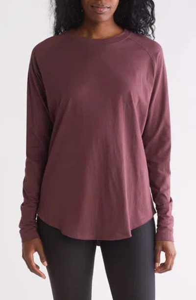 Z By Zella Vintage Wash Relaxed Long Sleeve Tee In Burgundy Fudge