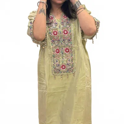 Zaalima Fashion Elegant Tulfi Suit Set With Handcrafted Embroidery In Yellow In Animal Print