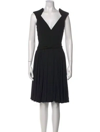 Pre-owned Zac Posen V-neck Knee-length Dress In Black