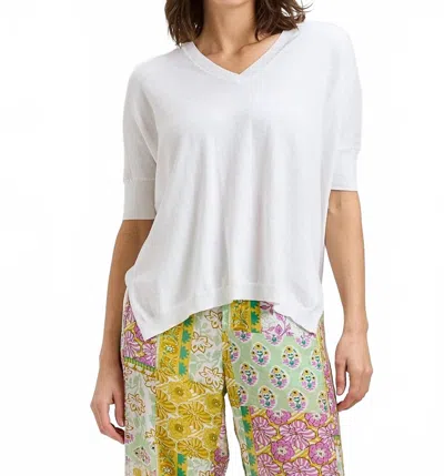 Zaket & Plover Short Sleeved V-neck Sweater In White