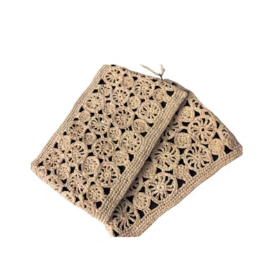 Zanatany Concepts Women's Neutrals Rond Raffia Pouch In Brown