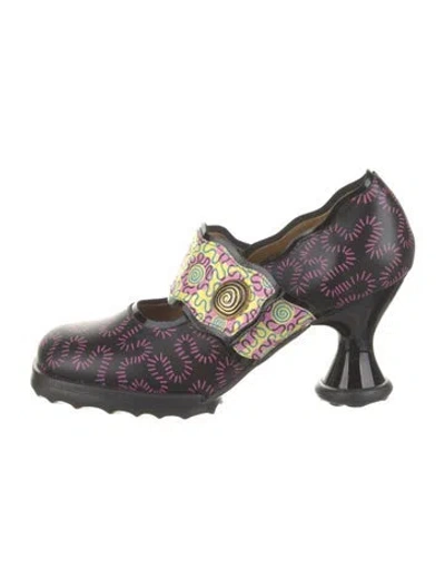 Pre-owned Zandra Rhodes Leather Printed Pumps In Multi