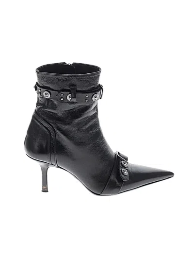 Pre-owned Zara Ankle Boots In Black