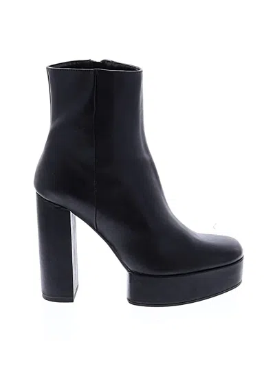 Pre-owned Zara Ankle Boots In Black