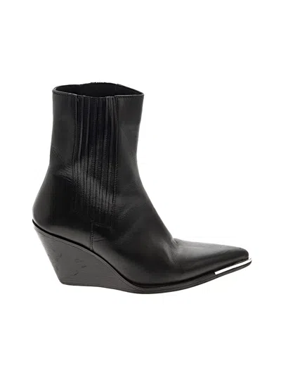 Pre-owned Zara Ankle Boots In Black