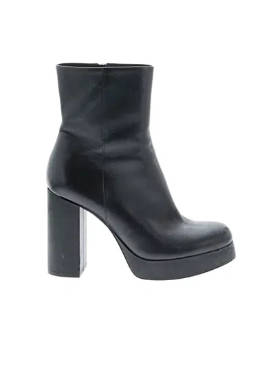 Pre-owned Zara Ankle Boots In Black