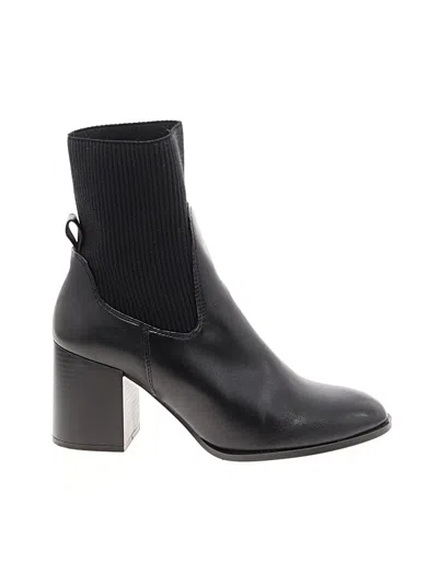 Pre-owned Zara Ankle Boots In Black