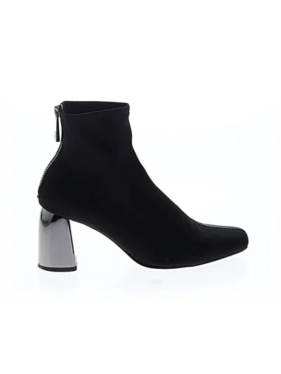 Pre-owned Zara Ankle Boots In Black