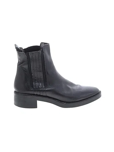 Pre-owned Zara Ankle Boots In Black