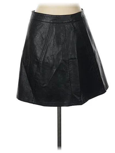 Pre-owned Zara Basic Faux Leather Skirt In Black