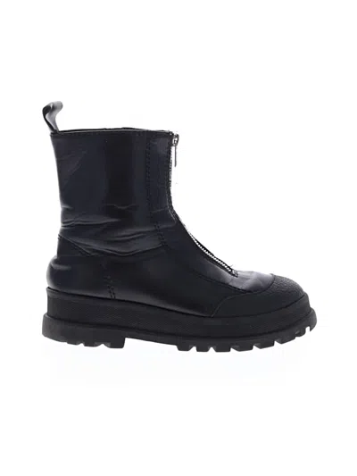 Pre-owned Zara Boots In Black