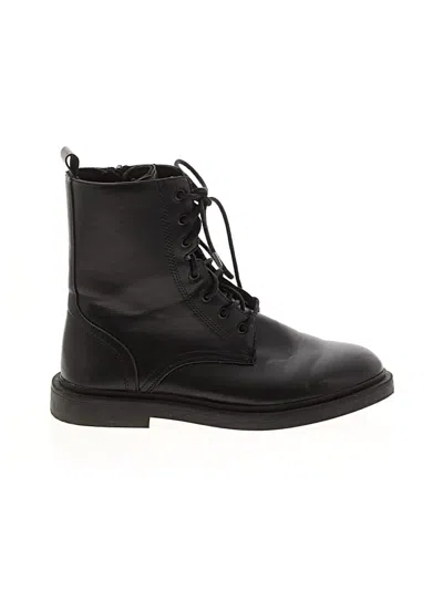Pre-owned Zara Boots In Black