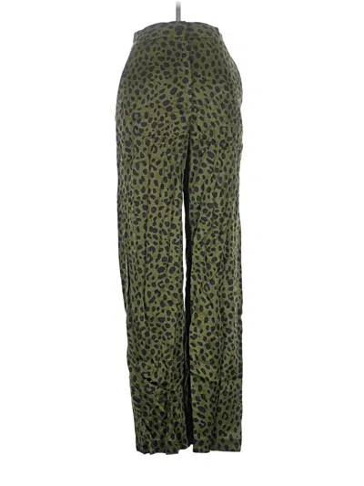 Pre-owned Zara Casual Pants In Green