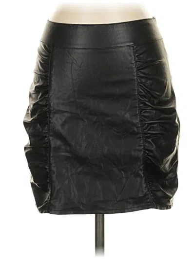 Pre-owned Zara Faux Leather Skirt In Black