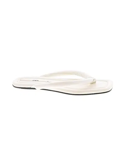 Pre-owned Zara Flip Flops In White