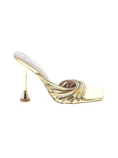 Pre-owned Zara Sandals In Gold