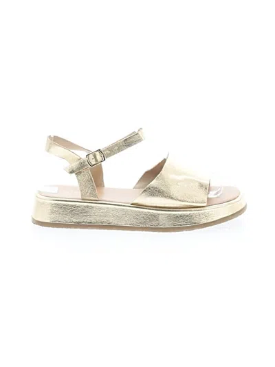 Pre-owned Zara Sandals In Gold