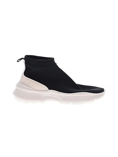 Pre-owned Zara Sneakers In Black