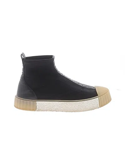 Pre-owned Zara Sneakers In Black