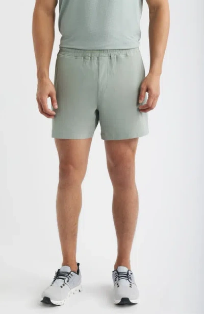 Zella Circuit Train Silk Shorts In Green