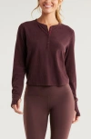 Zella Cozy Rib Henley In Burgundy Fudge