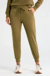 Zella Move In Pocket Joggers In Brown Teak
