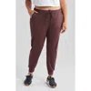 Zella Move In Pocket Joggers In Burgundy
