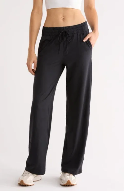 Zella Move In Straight Leg Sweatpants In Black