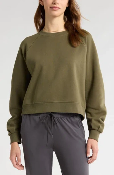 Zella Ruched Sleeve Crewneck Sweatshirt In Olive Night