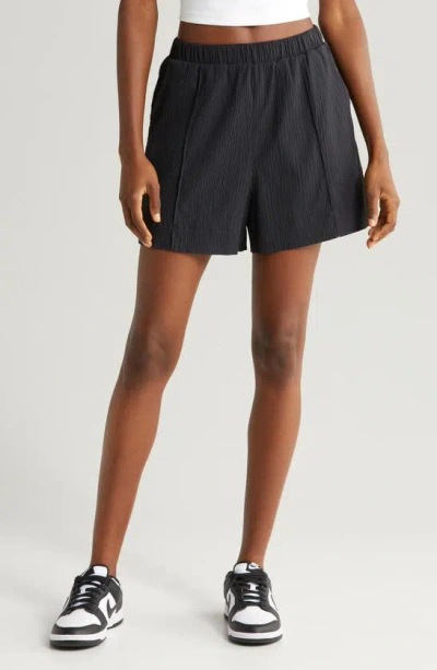 Zella Saylor Crinkle Shorts In Black