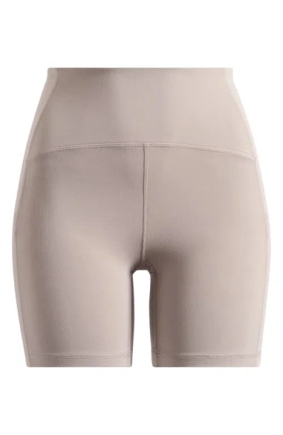 Zella Studio Luxe Pocket Bike Shorts In Grey Rock