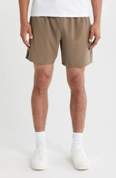 Zella Zelstretch 7-inch Perforated Shorts