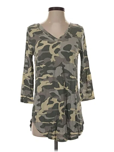 Pre-owned Zenana 3/4 Sleeve T-shirt In Gray