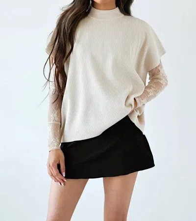 Zenana Claire Ribbed Mockneck Short Sleeve Knit Top In White In Neutral