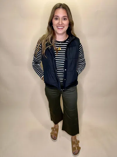 Zenana Harlow Cropped Leg Pants In Olive Green In Multi