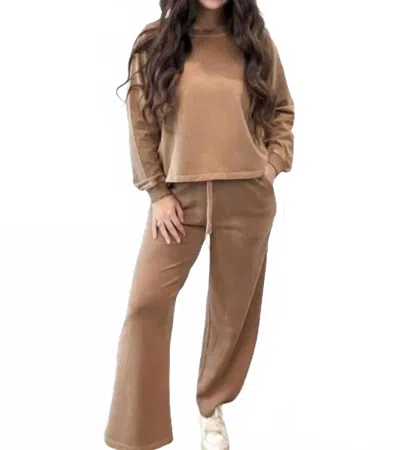 Zenana Lounge Sweatshirt Set In Camel In Brown