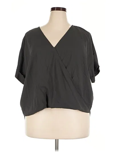 Pre-owned Zenana Short Sleeve Blouse In Gray