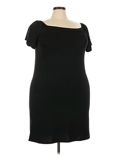 Pre-owned Zenana Short Sleeve T-shirt In Black