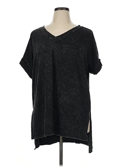 Pre-owned Zenana Short Sleeve T-shirt In Black