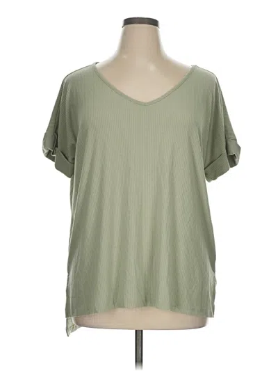 Pre-owned Zenana Short Sleeve T-shirt In Green