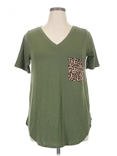 Pre-owned Zenana Short Sleeve T-shirt In Green