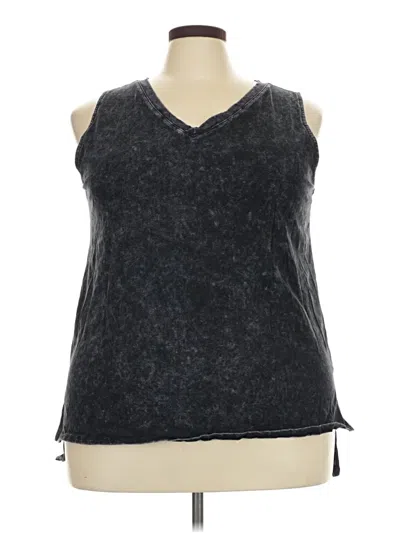 Pre-owned Zenana Sleeveless T-shirt In Gray