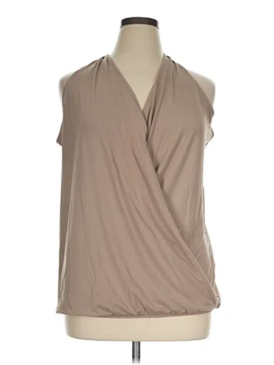 Pre-owned Zenana Sleeveless T-shirt In Tan