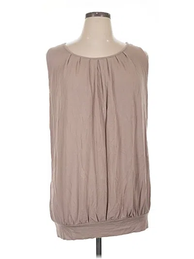 Pre-owned Zenana Sleeveless T-shirt In Tan