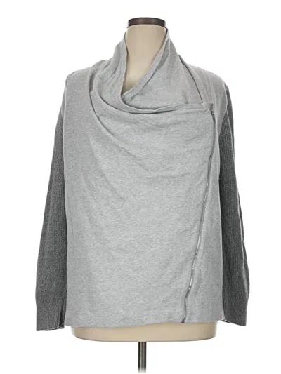 Pre-owned Zenergy By Chico's Fleece Jacket In Gray