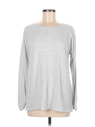 Pre-owned Zenergy By Chico's Long Sleeve T-shirt In Silver