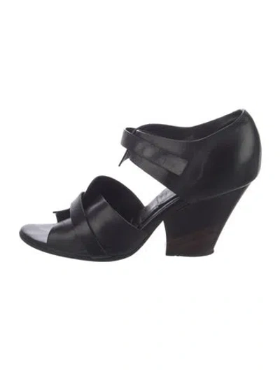 Pre-owned Zero + Maria Cornejo Leather T-strap Sandals In Black